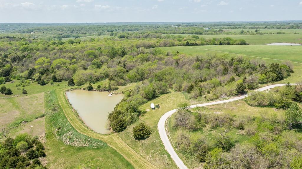 17029 Chieftain Road Tonganoxie, KS 66086 - Photo 48 of 72