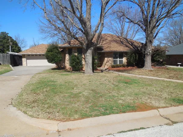 $329,900 | 105 Mustang Drive, Graham, TX 76450