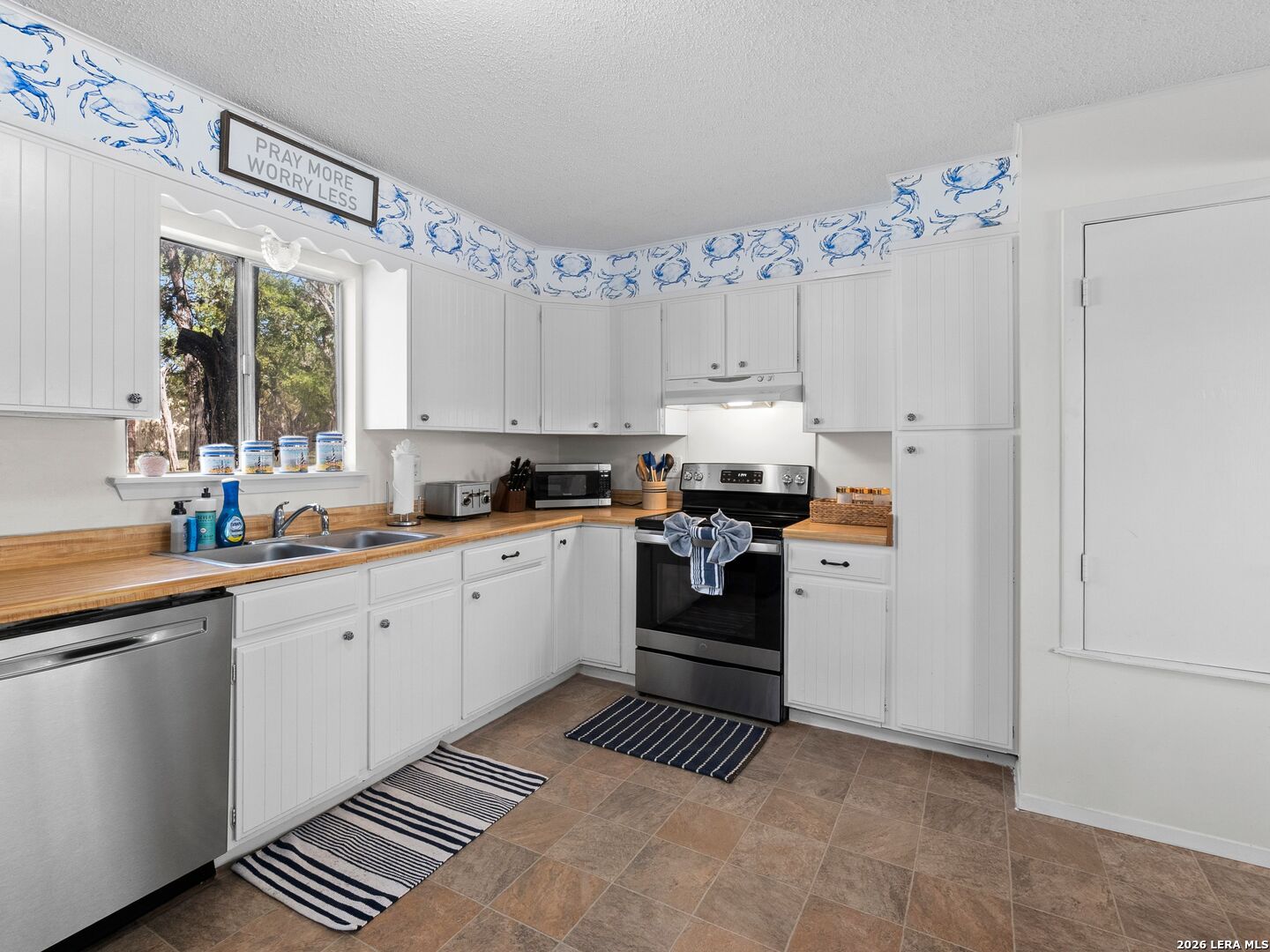 528 Rimrock Pass Canyon Lake, TX 78133 - Photo 13 of 48