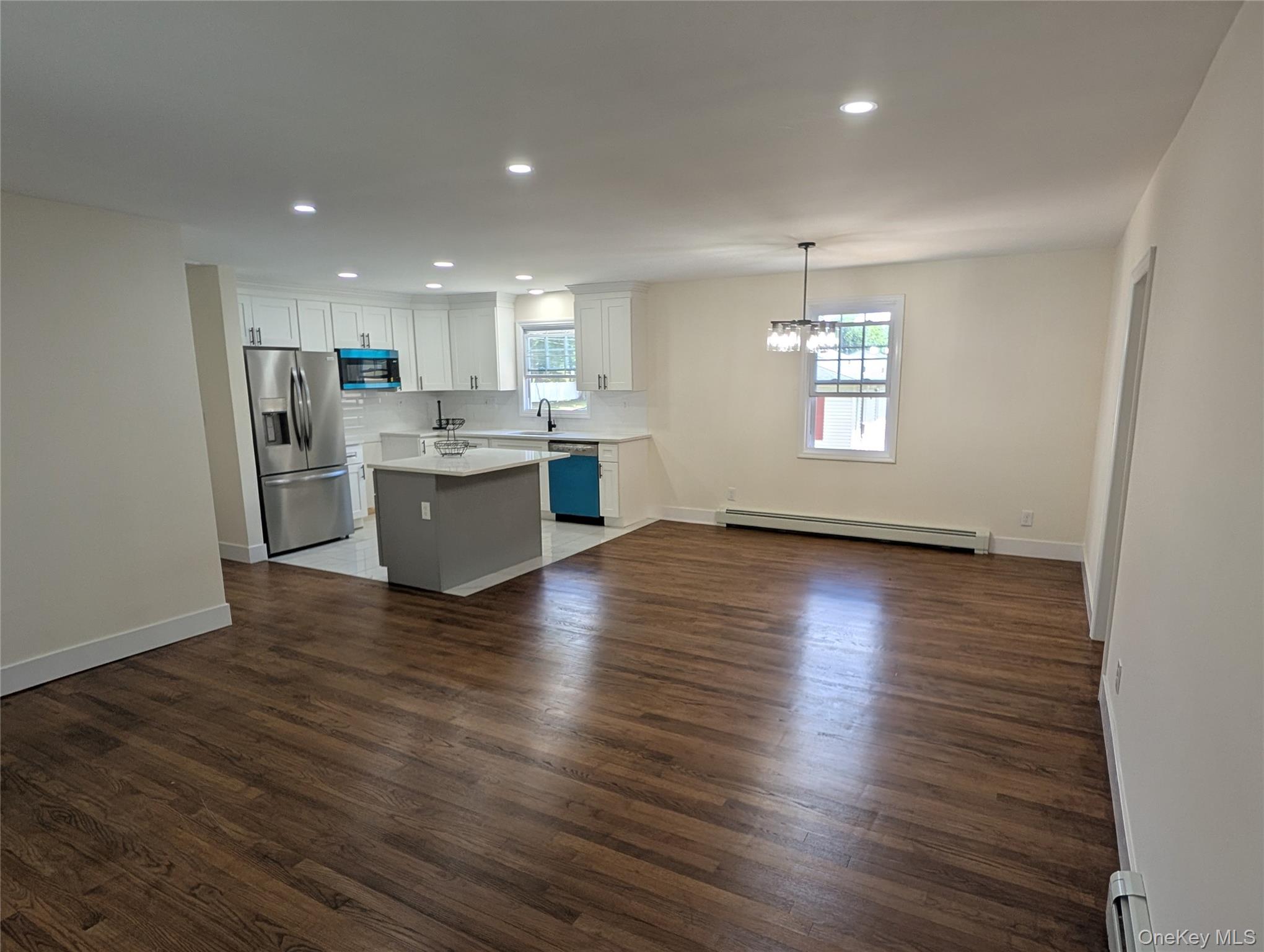 669 Vassar Road Poughkeepsie, NY 12603 - Photo 4 of 28
