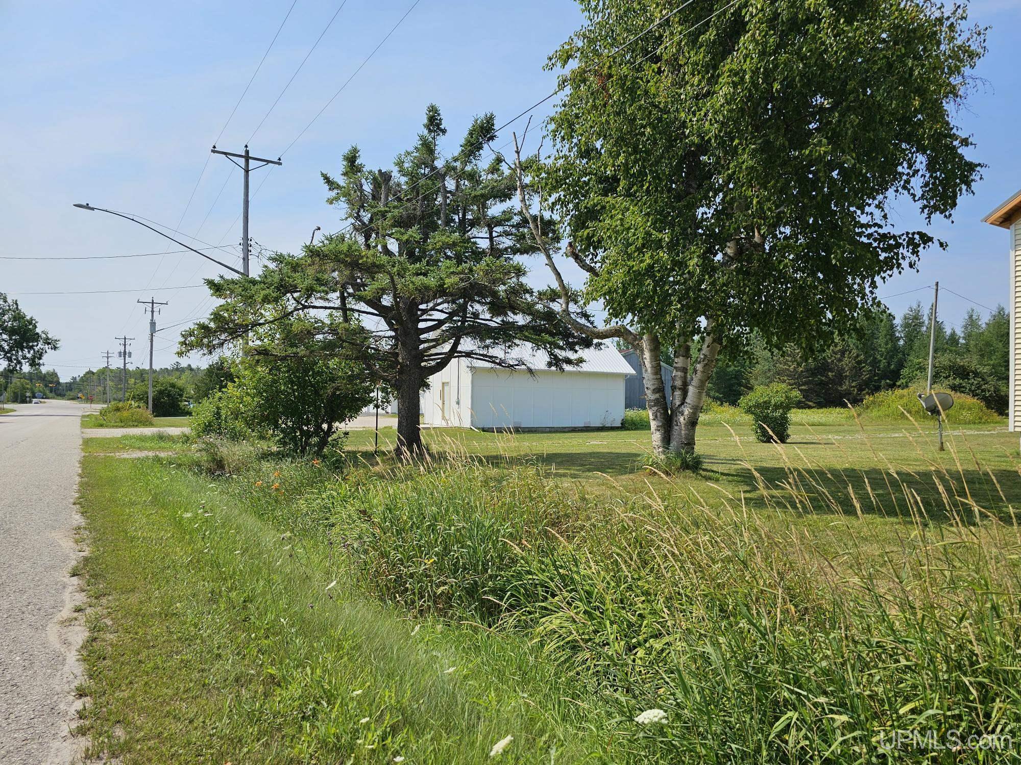 1121 North Co Road Gulliver, MI 49840 - Photo 34 of 37