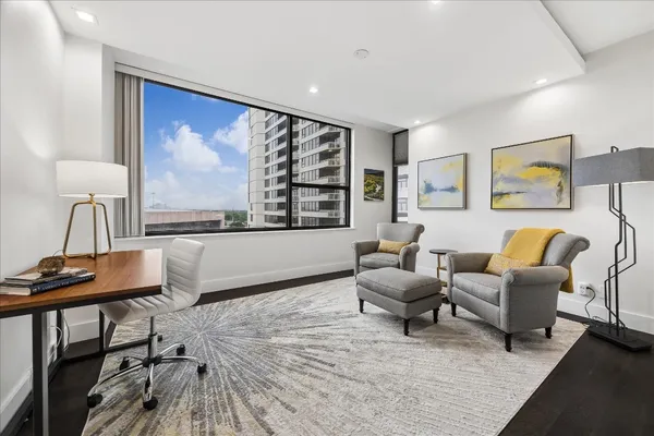 $395,000 | 14 Greenway Plaza, Unit 10P, Houston, TX 77046