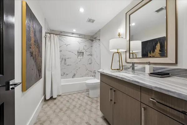 $395,000 | 14 Greenway Plaza, Unit 10P, Houston, TX 77046