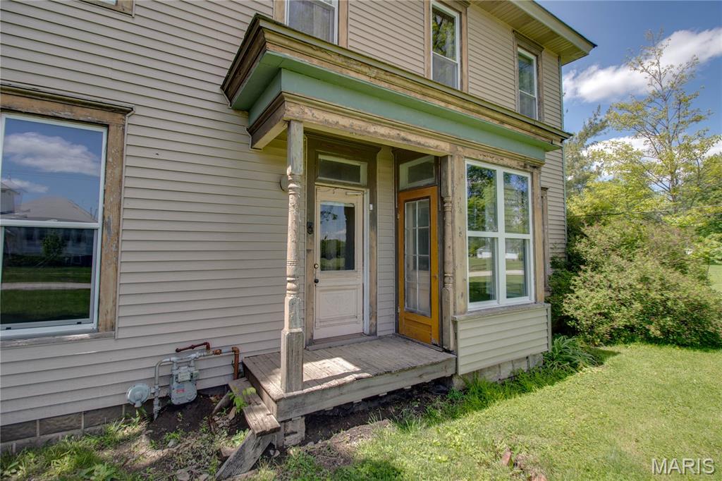 115 North Main Street Modesto, IL 62667 - Photo 4 of 57