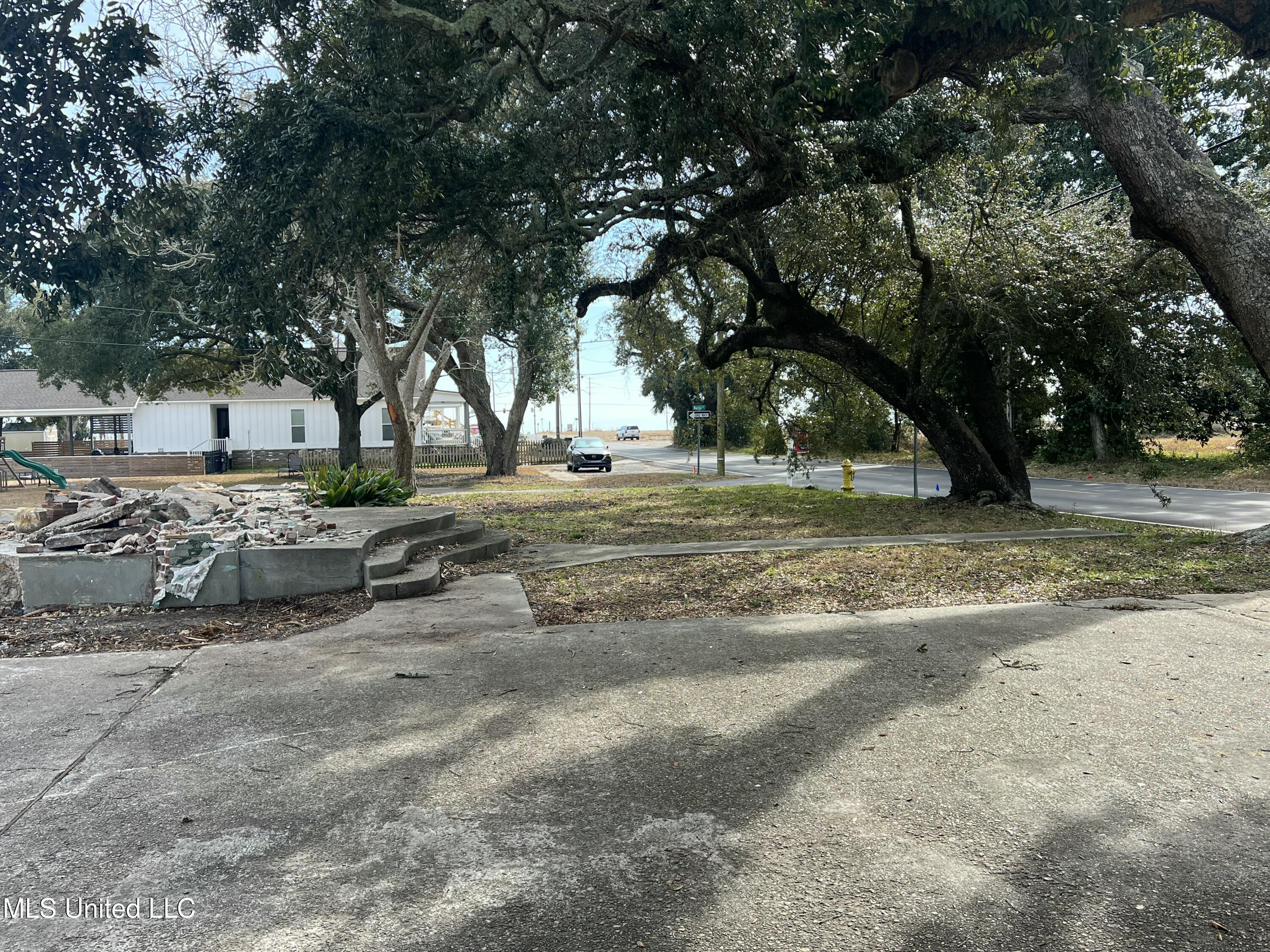 162 Tegarden Road Gulfport, MS 39507 - Photo 3 of 6 IMG_6026