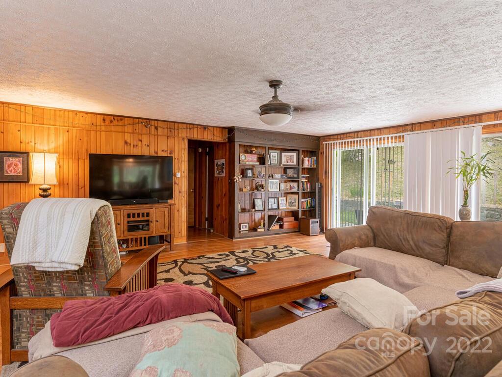 225 North Bearwallow Road Fletcher, NC 28732 - Photo 7 of 37 Gallery Image 7