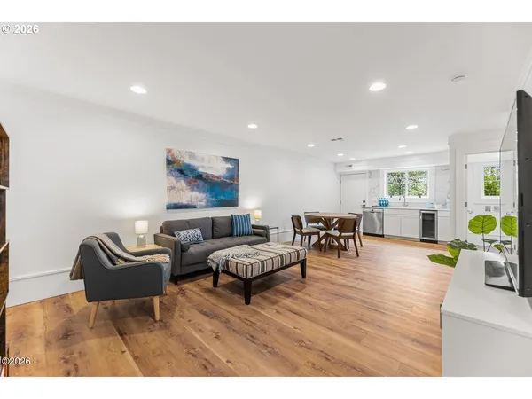 $1,200,000 | 4930 Southwest Coast Avenue, Lincoln City, OR 97367