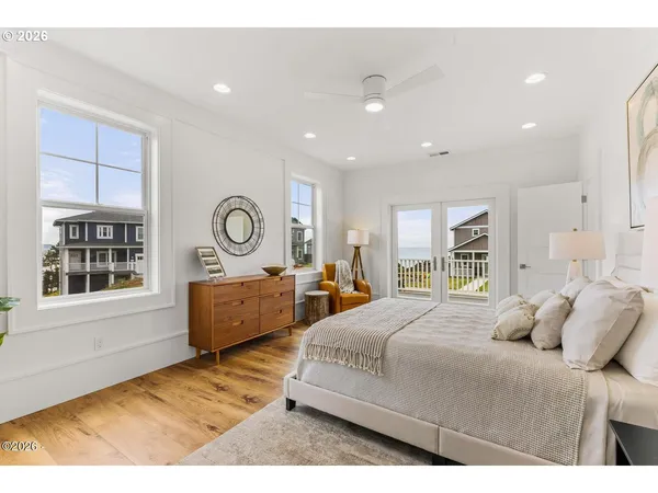 $1,200,000 | 4930 Southwest Coast Avenue, Lincoln City, OR 97367