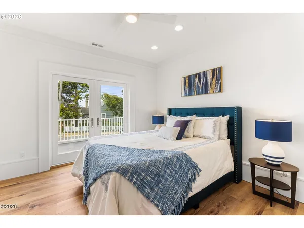 $1,200,000 | 4930 Southwest Coast Avenue, Lincoln City, OR 97367