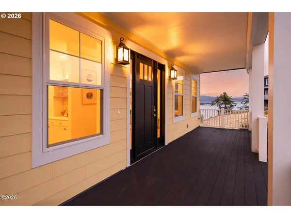 $1,200,000 | 4930 Southwest Coast Avenue, Lincoln City, OR 97367