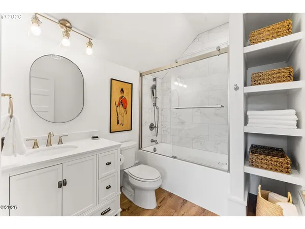 $1,200,000 | 4930 Southwest Coast Avenue, Lincoln City, OR 97367