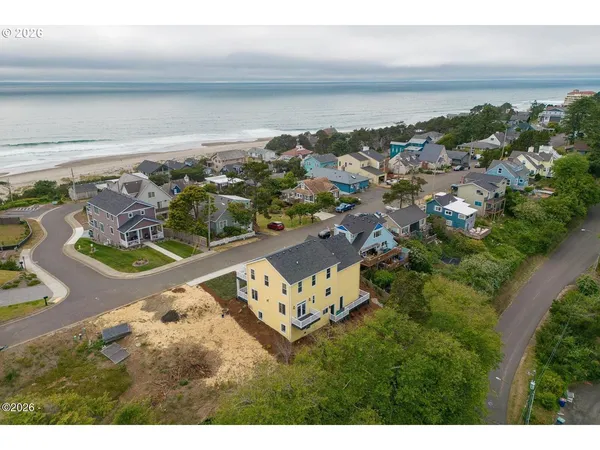 $1,200,000 | 4930 Southwest Coast Avenue, Lincoln City, OR 97367
