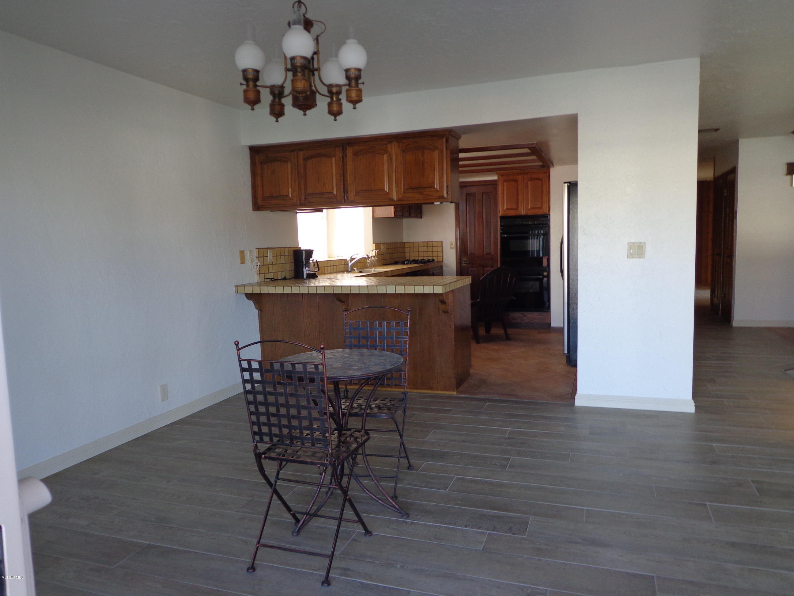 2341 Peninsula Road Oxnard, CA 93035 - Photo 11 of 45 Ravoli and peninsula photos 092