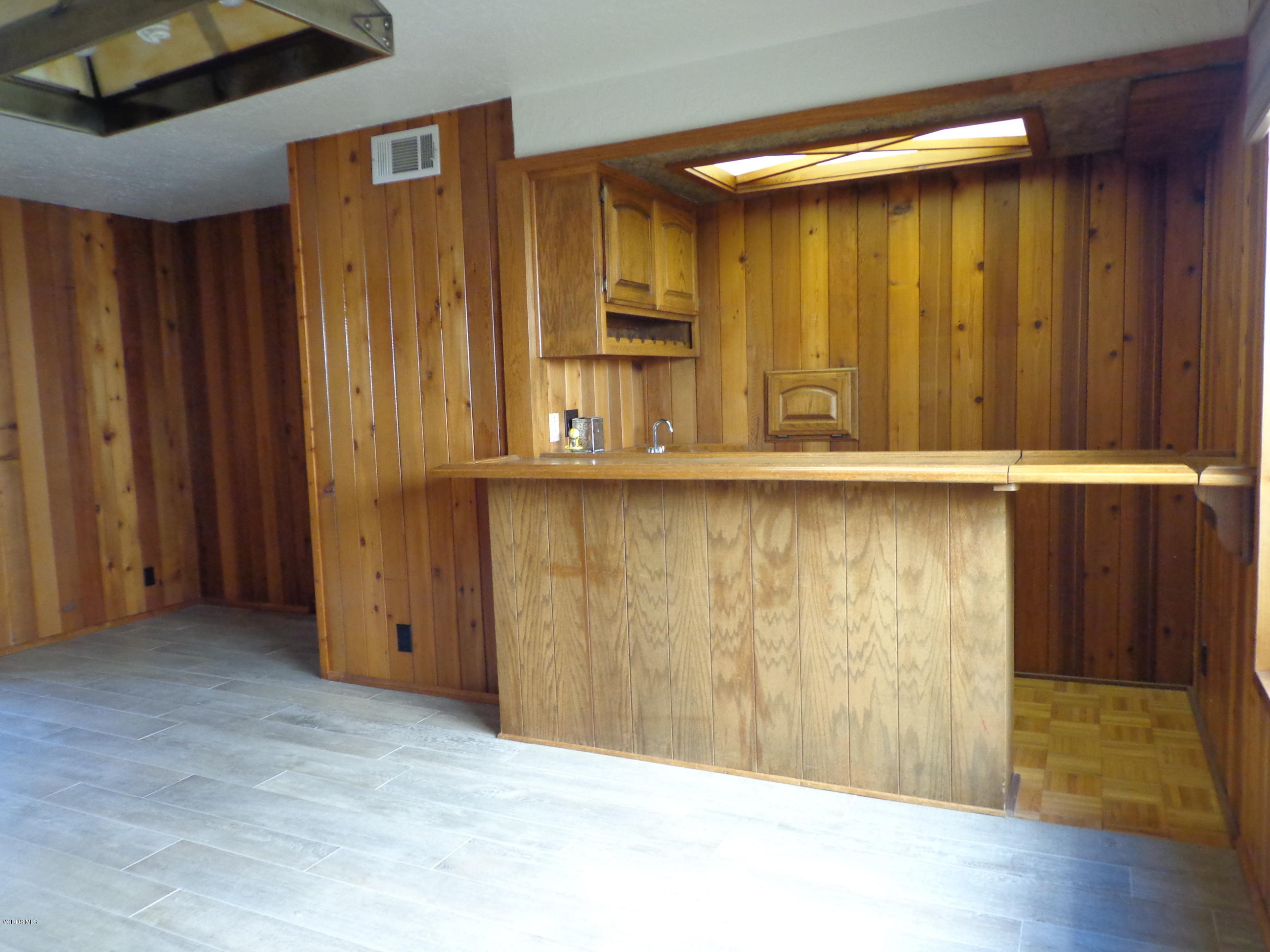 2341 Peninsula Road Oxnard, CA 93035 - Photo 20 of 45 Ravoli and peninsula photos 099