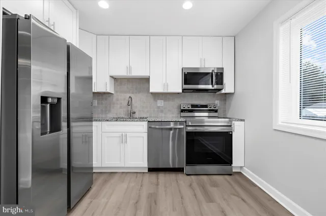 $415,000 | 905 220th Street, Pasadena, MD 21122