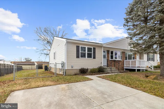 $415,000 | 905 220th Street, Pasadena, MD 21122