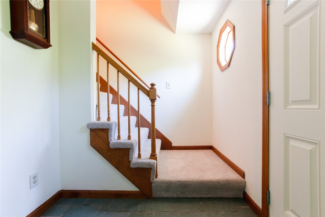15 Ridgewood Road Cranston, RI 02921 - Photo 23 of 36 Gallery Image 23