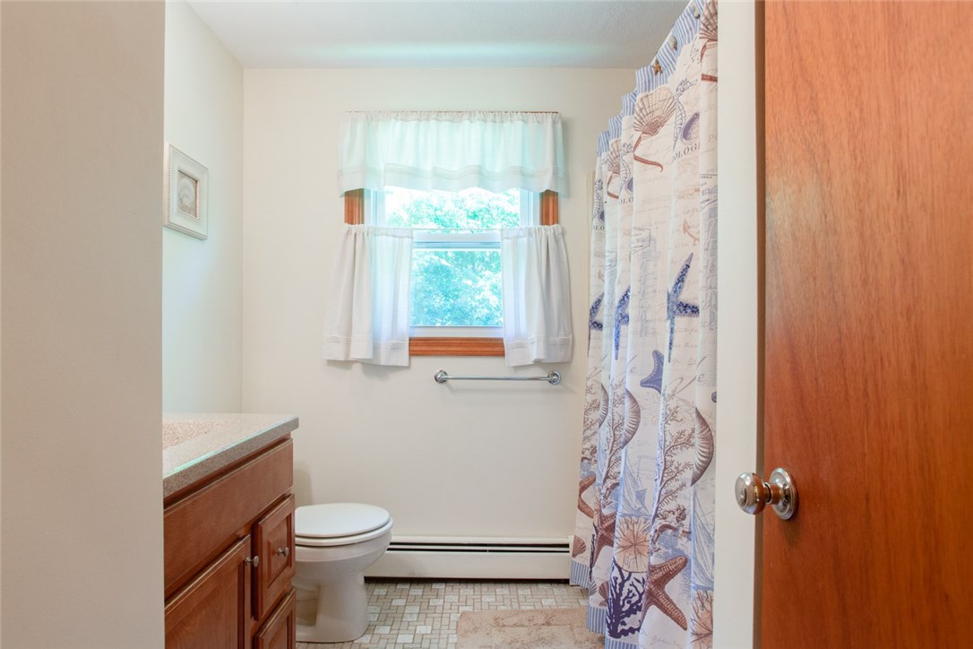 15 Ridgewood Road Cranston, RI 02921 - Photo 24 of 36 Gallery Image 24