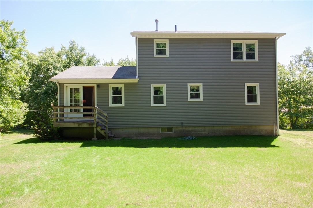 15 Ridgewood Road Cranston, RI 02921 - Photo 3 of 36 Gallery Image 3