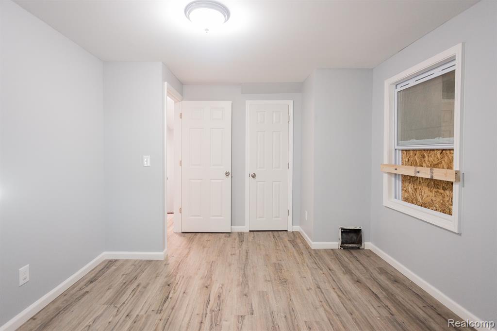 9550 Evergreen Road Detroit, MI 48228 - Photo 13 of 18