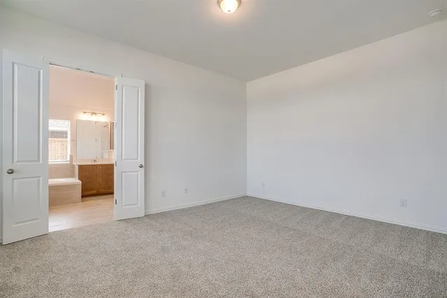 $3,000 | 909 Schuberts Road, Justin, TX 76247