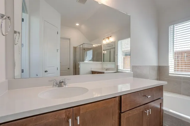 $3,000 | 909 Schuberts Road, Justin, TX 76247