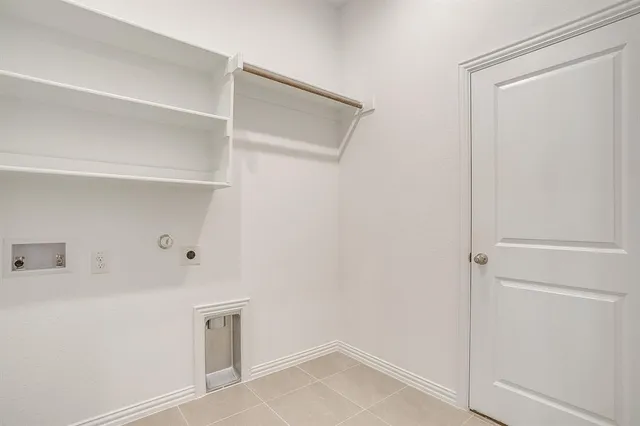 $3,000 | 909 Schuberts Road, Justin, TX 76247