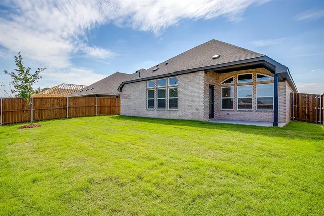 $3,000 | 909 Schuberts Road, Justin, TX 76247