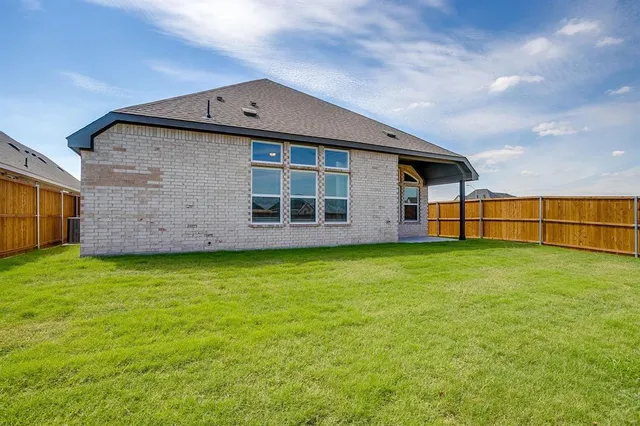 $3,000 | 909 Schuberts Road, Justin, TX 76247