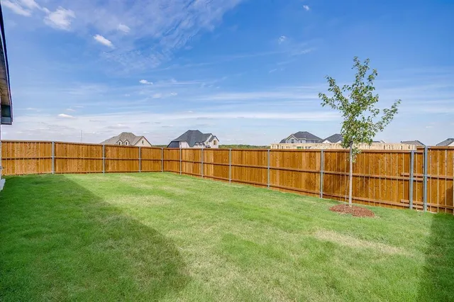 $2,950 | 909 Schuberts Road, Justin, TX 76247