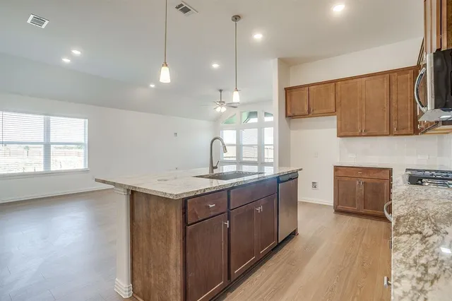 $3,000 | 909 Schuberts Road, Justin, TX 76247