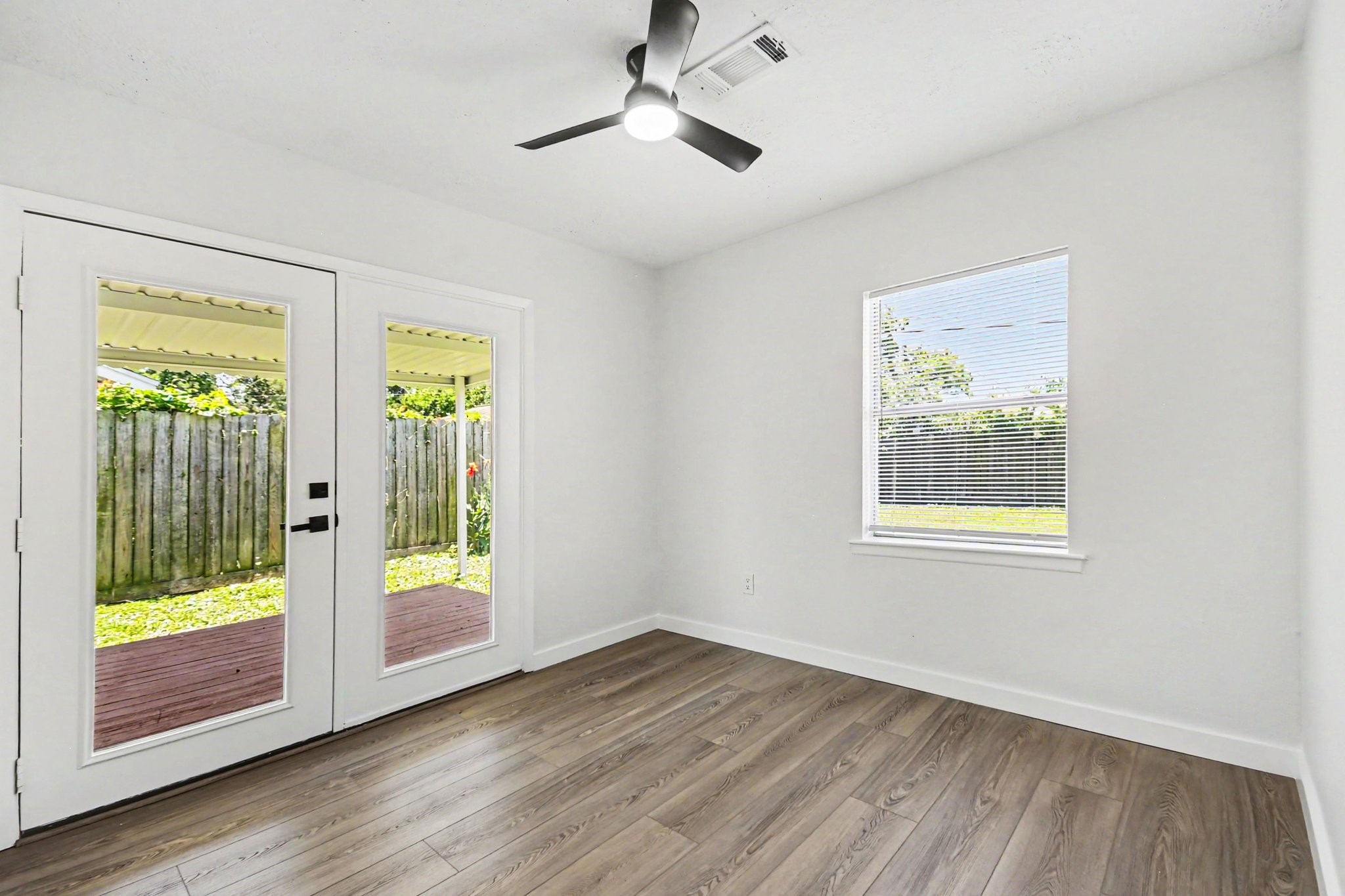 3009 Rust Avenue Texas City, TX 77590 - Photo 16 of 37