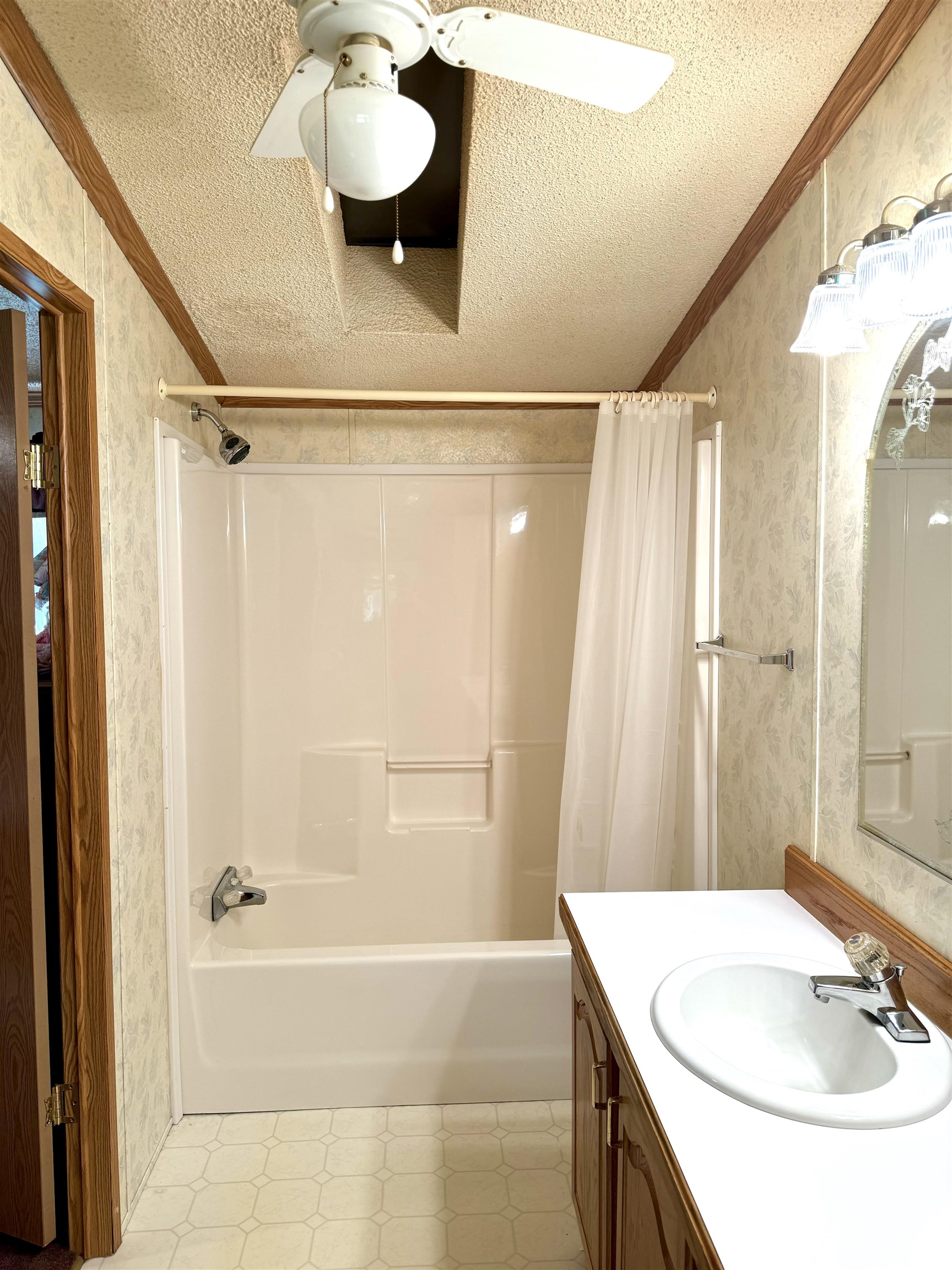727 Baptist Hill Road, Unit 1 Lunenburg, VT 05906 - Photo 10 of 39