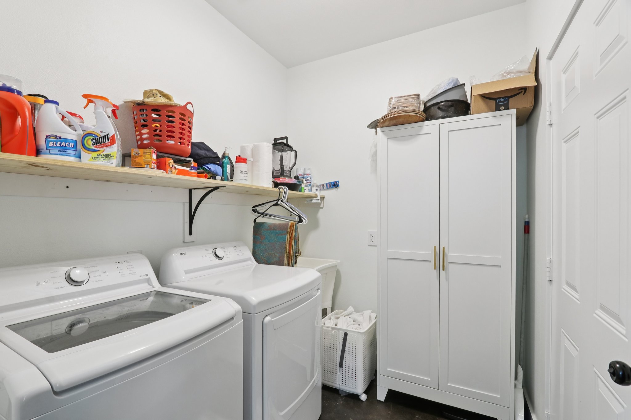 604 Wilhelm Street Bastrop, TX 78602 - Photo 23 of 39 a utility room with dryer and washer