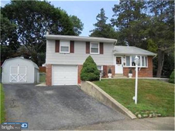 1109 Wynnbrook Road Secane, PA 19018 - Photo 2 of 23