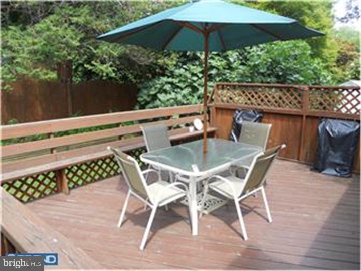1109 Wynnbrook Road Secane, PA 19018 - Photo 21 of 23