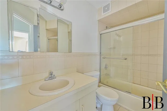 $1,289,000 | 2078 Bergen Avenue | Bergen Beach