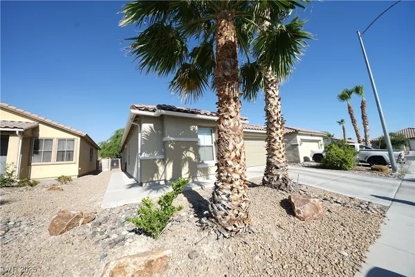 $1,895 | 6040 Eganridge Court, North Las Vegas, NV 89081