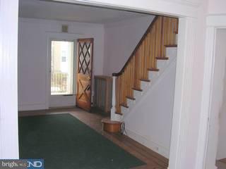 233 Kingston Road Upper Darby, PA 19082 - Photo 3 of 6