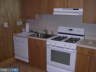 233 Kingston Road Upper Darby, PA 19082 - Photo 5 of 6