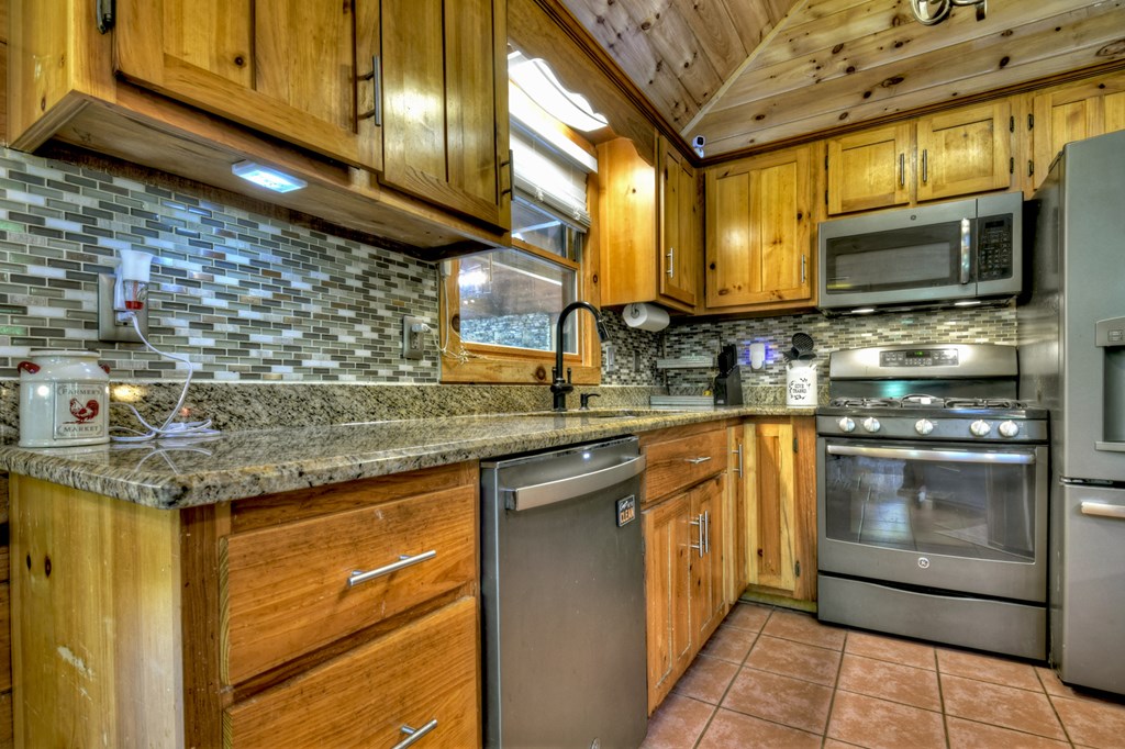 241 Dunn Mill Creek Road Blue Ridge, GA 30513 - Photo 11 of 97 Gallery Image 11