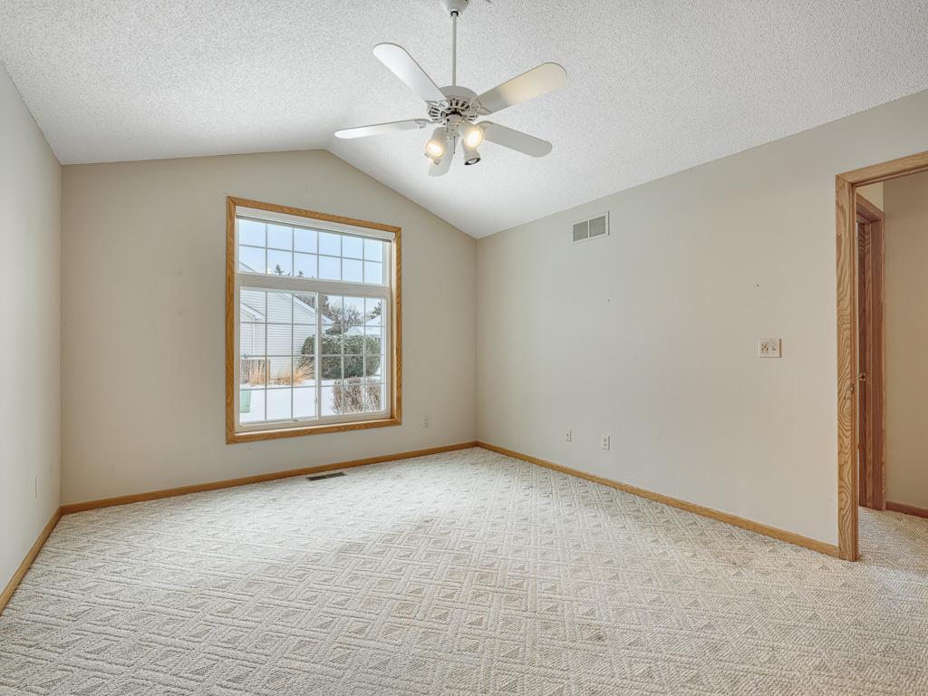 8746 Baxter Way Inver Grove Heights, MN 55076 - Photo 15 of 25