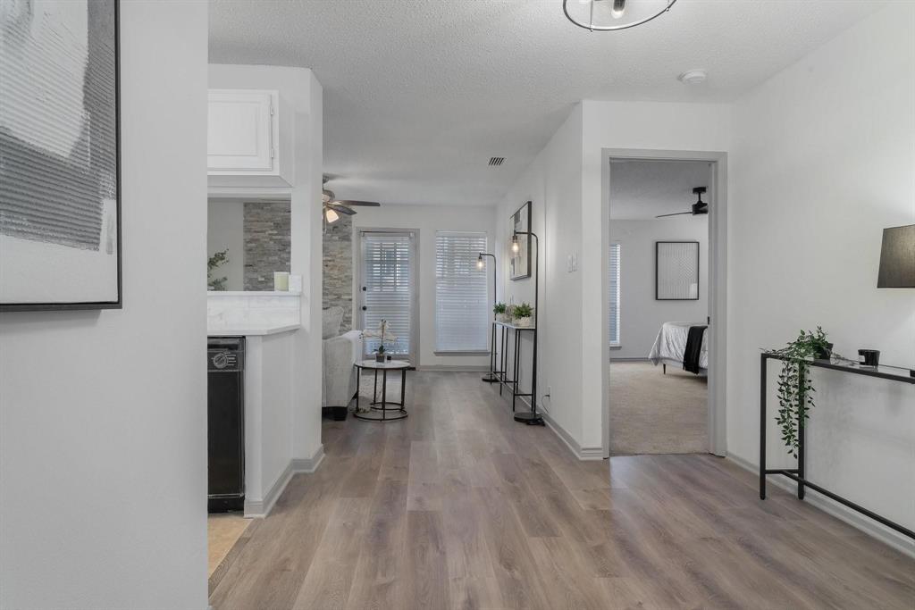 5981 Arapaho Road, Unit 305 Dallas, TX 75248 - Photo 32 of 38 a view of a living room