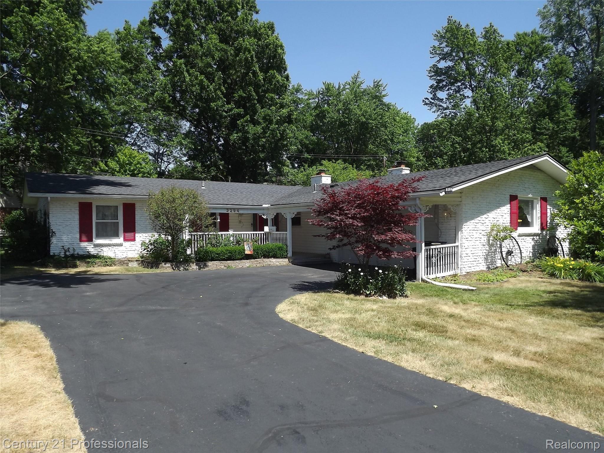 3294 Wendover Road Troy, MI 48084 - Photo 1 of 17 Front View