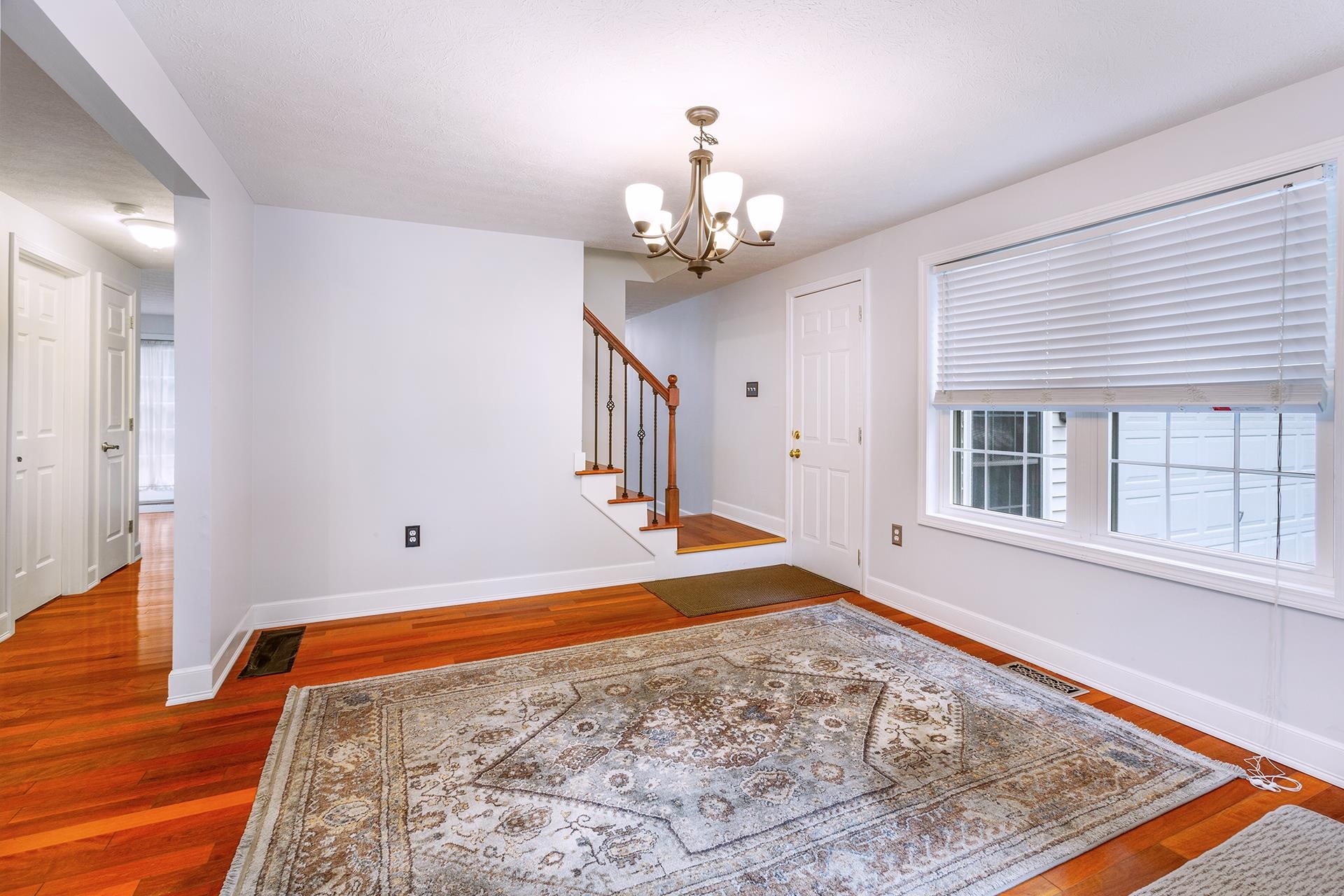 20 Joel Path Hudson, NH 03051 - Photo 2 of 36