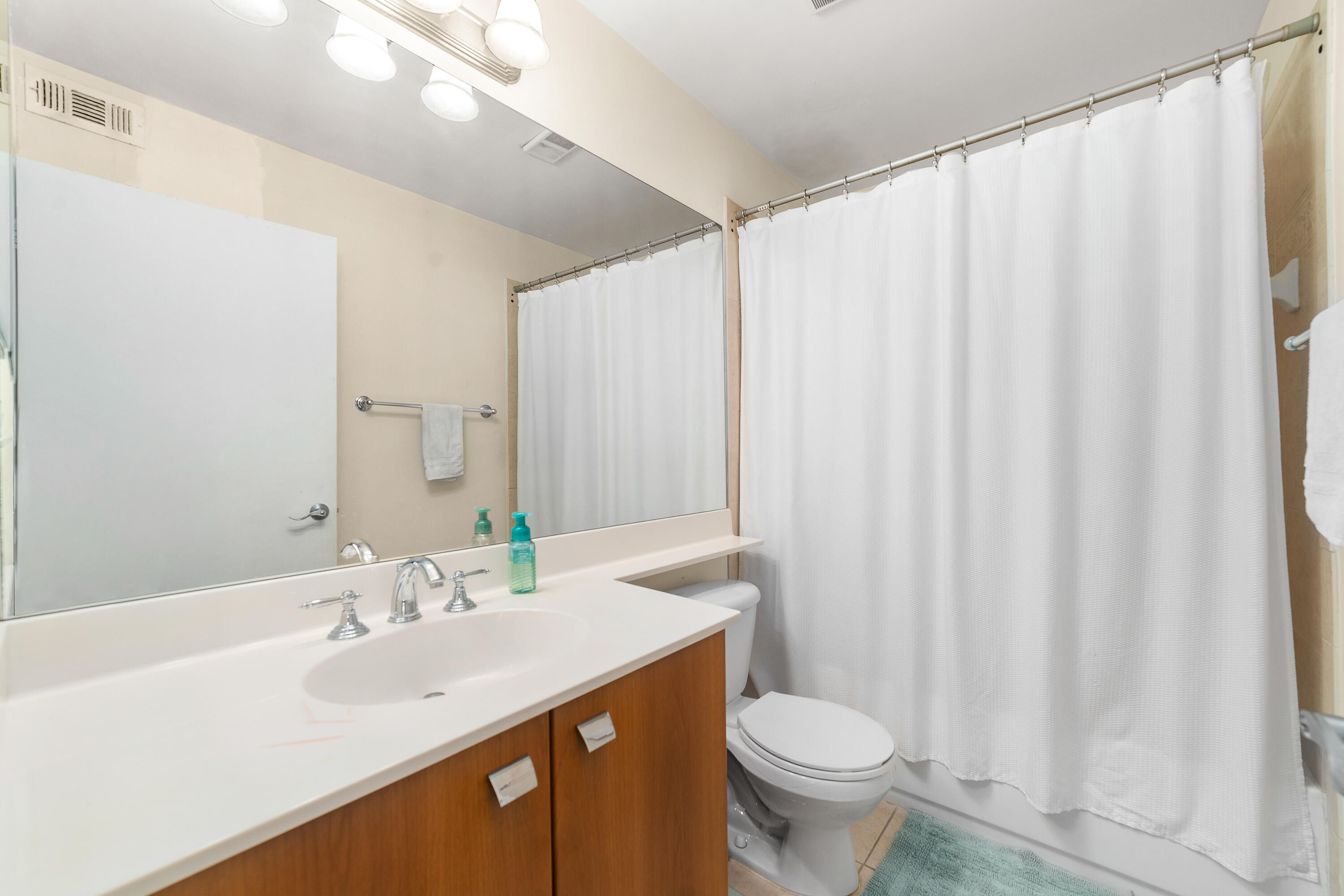 1215 Crystal Way, Unit G Delray Beach, FL 33444 - Photo 18 of 28 _DSC7437