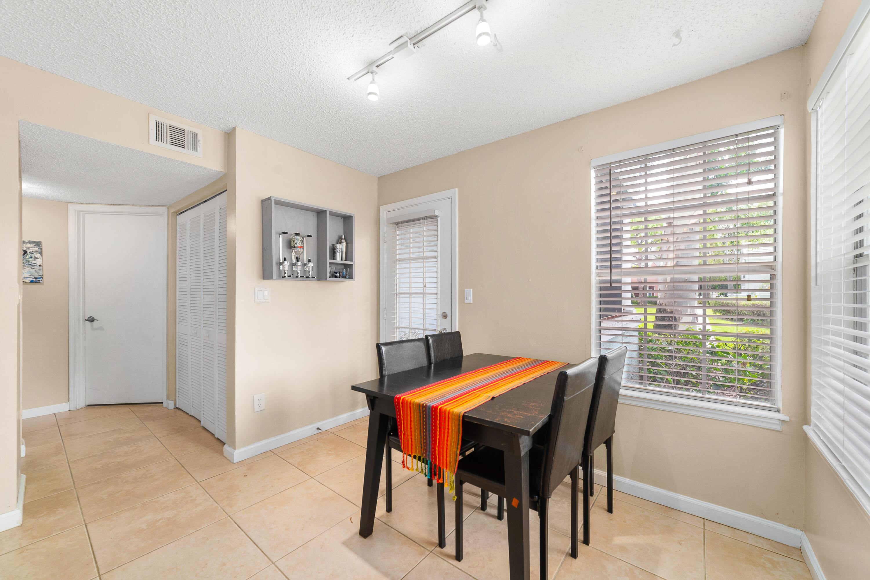 1215 Crystal Way, Unit G Delray Beach, FL 33444 - Photo 9 of 28 _DSC7491