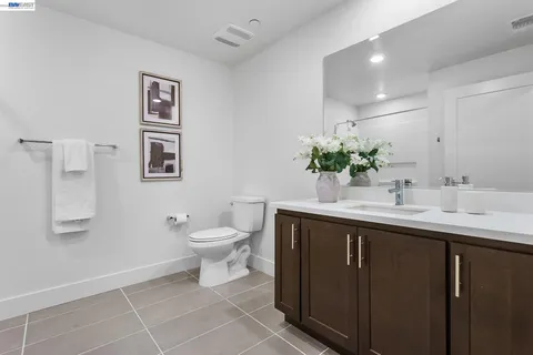 $949,000 | 5810 Midnight Place, Unit D, Dublin, CA 94568