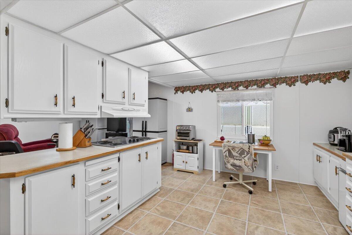 2252 Table Rock Road, Unit SPC 206 Medford, OR 97501 - Photo 8 of 33