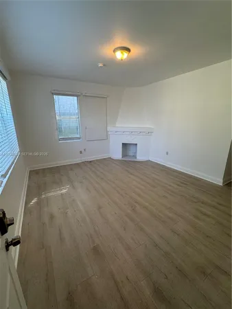 $2,999 | 1027 Euclid Avenue, Unit 2, Miami Beach, FL 33139